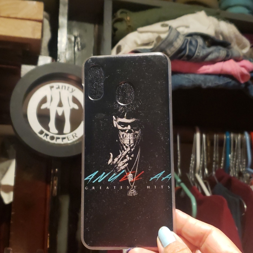 Case annuelAA cell phone
